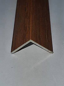 Кутовий алюмінієвий поріжок 20*20 мм довжина 2,70 Горіх лісовий Ул124