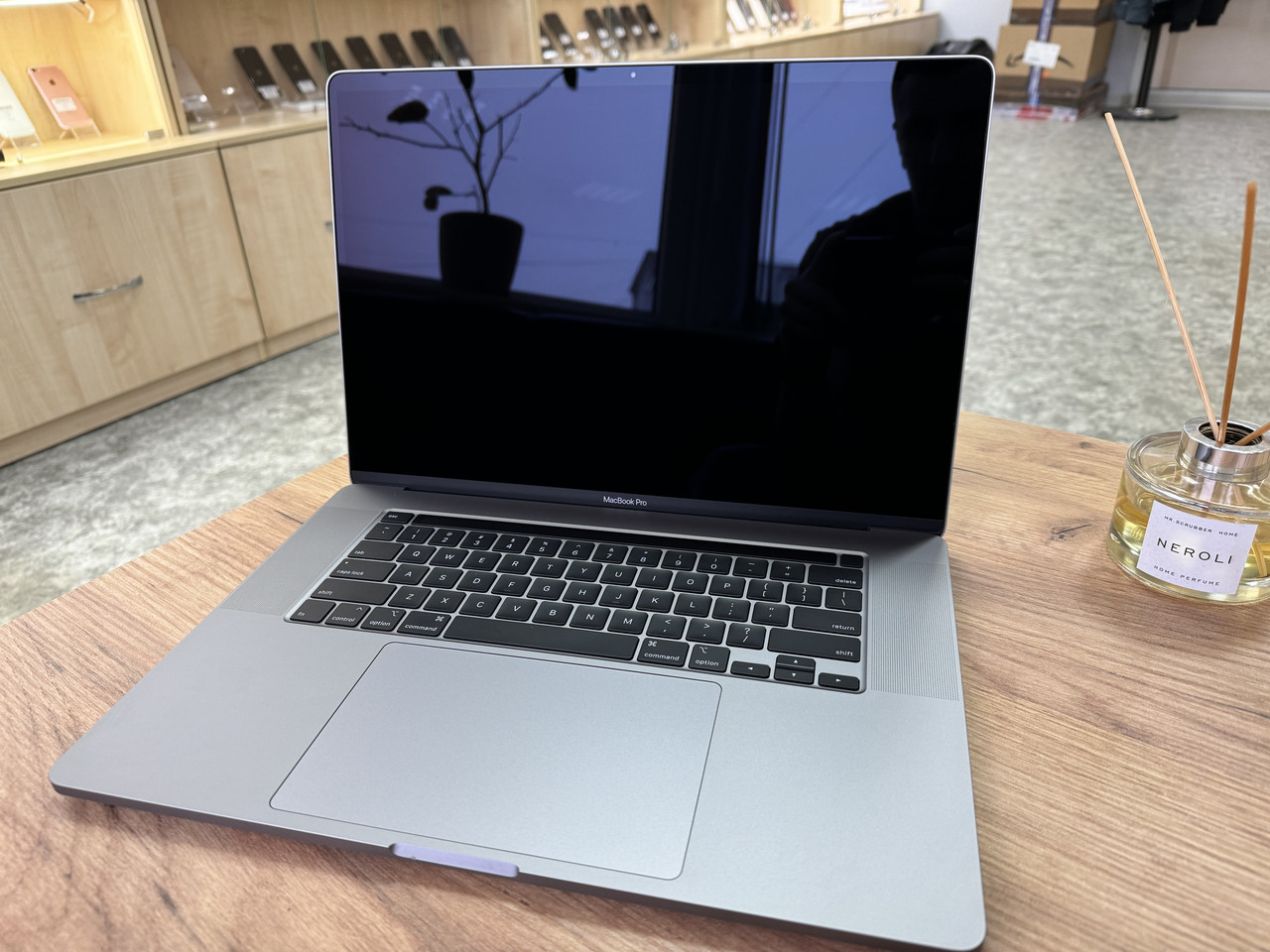 MacBook Pro 16インチ,2019 32GB A2141 Ноутбук Apple Macbook Pro 16 2019 A2141 Touchbar i9 2.4 GHz