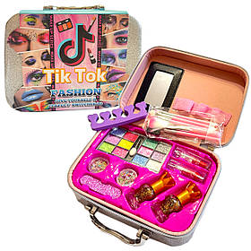 Косметика у валізі Tik Tok помада тіні набір для манікюру пензлі блискітки для макіяжу 17,5*7,5*20см (QH1001-16A)