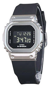 Чоловічий годинник Casio G-Shock GM-5600U-1