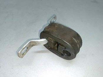 Кріплення глушника AUDI