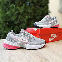 Жіночі кросівки NIKE V2K RUN стильні кросівки nike повсякденне жіноче взуття текстильні кросівки найк