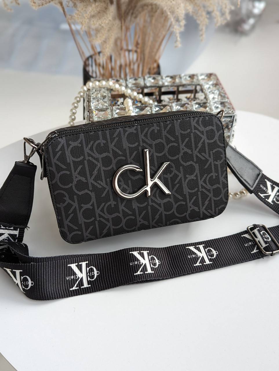 Сумка жіноча Calvin Klein Кельвін Кляйн крос-боді чорний хром, фото 1