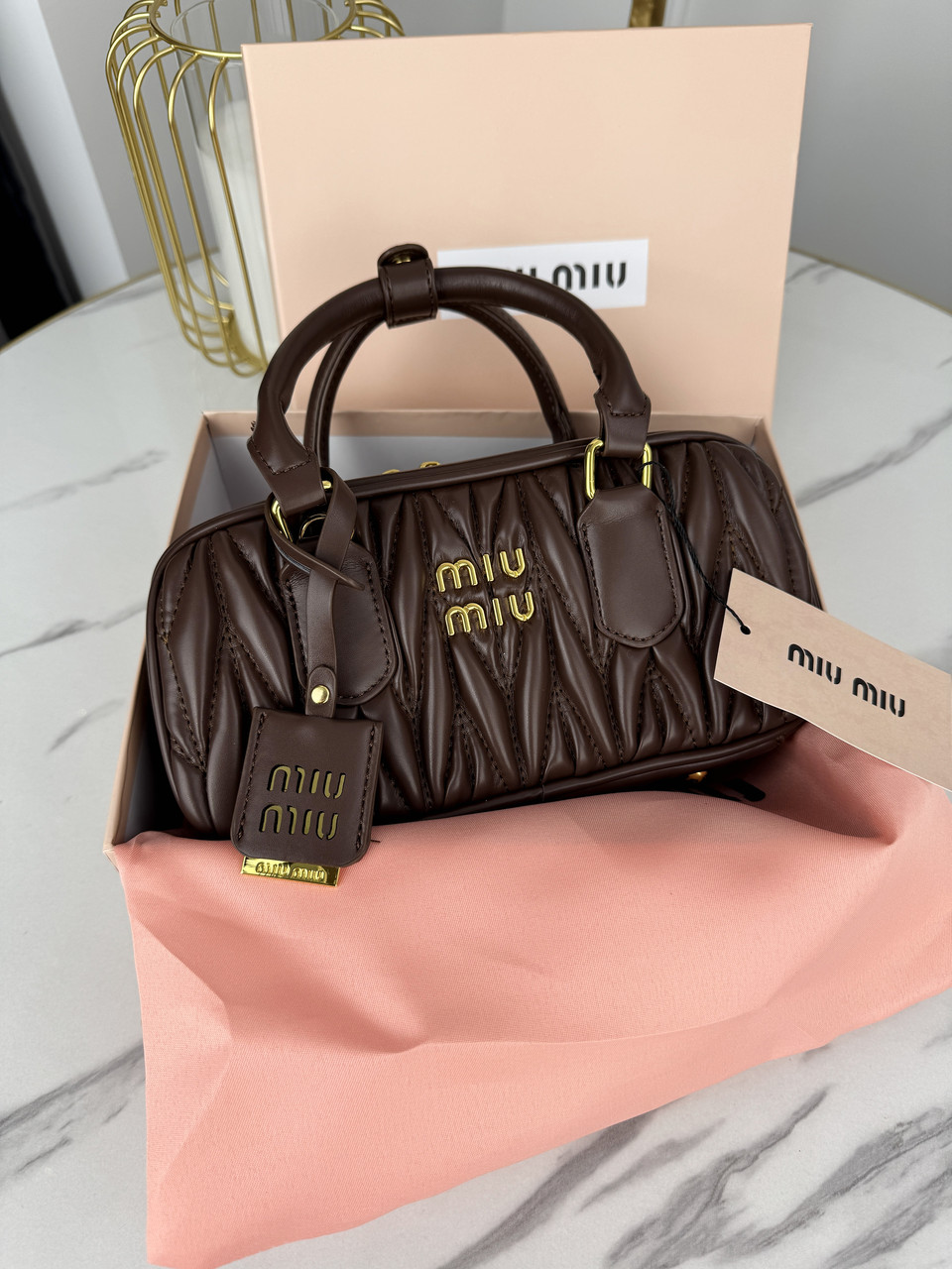 Сумка жіноча Miu Miu Arcadie Matelassé шоколадний крос боді Міу, фото 1