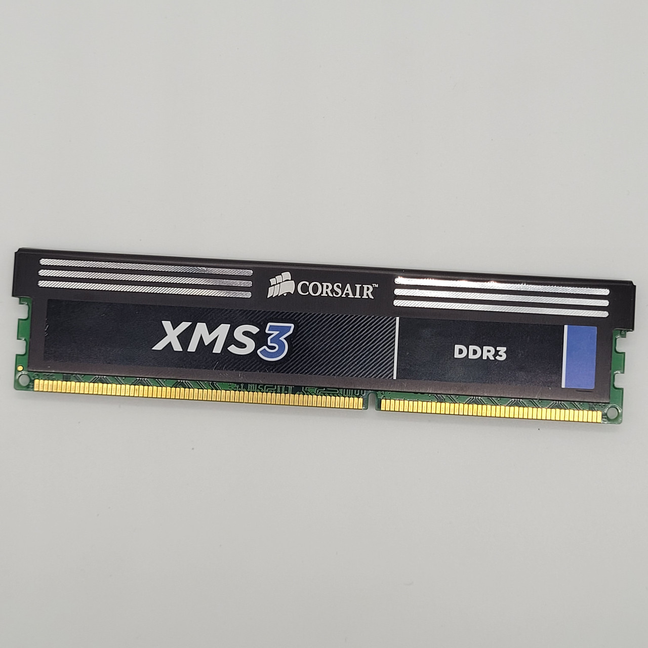 Ігрова оперативна пам'ять Corsair XMS3 DDR3 8Gb 1333MHz PC3-10600U 2R8 CL9 (CMX8GX3M1A1333C9) БВ