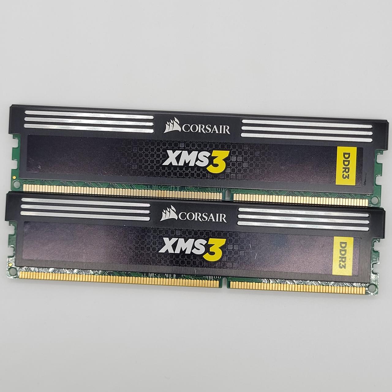 Пара оперативной памяти Corsair XMS3 DDR3 16Gb (2x8Gb) 1333MHz PC3-10600U 2R8 CL9 (CMX16GX3M2A1333C9) Б/В
