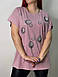 Яскрава подовжена жіноча футболка з принтом, фото 8