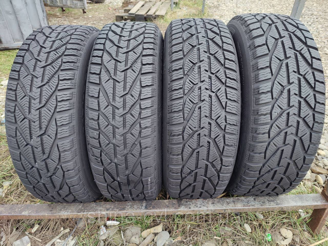 Зимние шины 225 65 r17 102H Kormoran Snow