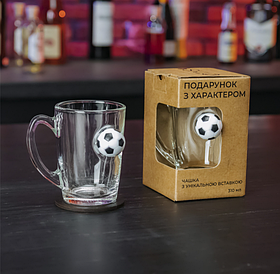 Чашка з м'ячом, м'яч у чашці