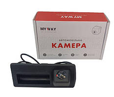 Штатна камера заднього виду в кнопку багажника MYWAY VAG-6002 для  Volkswagen Tiguan/Touareg II/Caddy/Touran/  Jetta/Golf Plus
