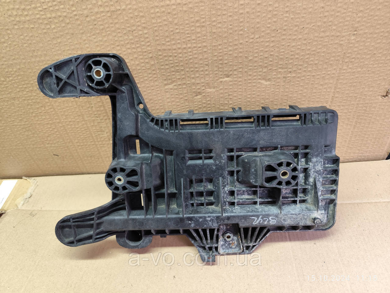 Кріплення, підставка акумулятора Volkswagen Jetta 6, Golf 5, Passat B7, 1KM915333, фото 1