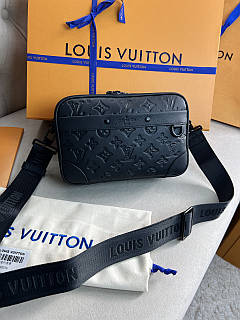 Сумка мессенджер чорний Louis Vuitton Alpha Wearable Monogram Shadow качество премиум