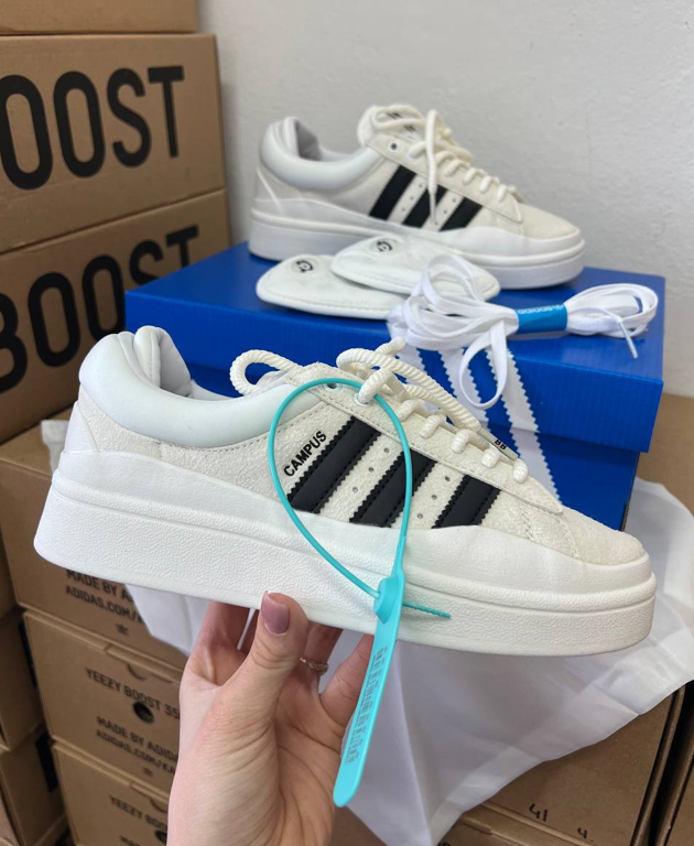 Жіночі кросівки Adidas Campus X Bad Bunny light White Адідас Кампус білі з чорним замшеві