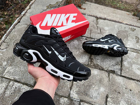 Чоловічі кросівки Nike Air Max Plus TN Black White чорні з білим, фото 1