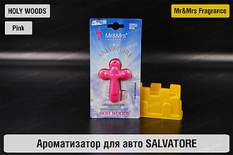 Ароматизатор для авто SALVATORE рожевий із ароматом СВЯТОГО ЛІСУ/HOLY WOODS – Mr&Mrs Fragrance