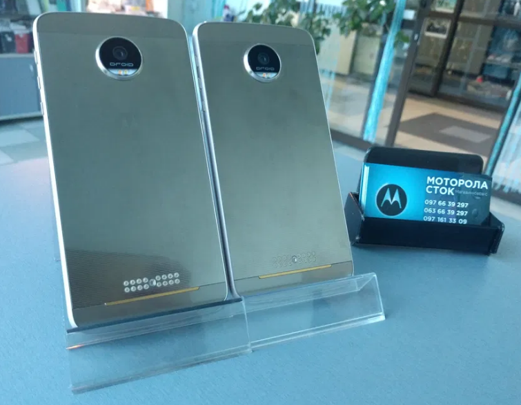 Смартфон Motorola Moto Z Force XT1650-02 Gold 32Gb