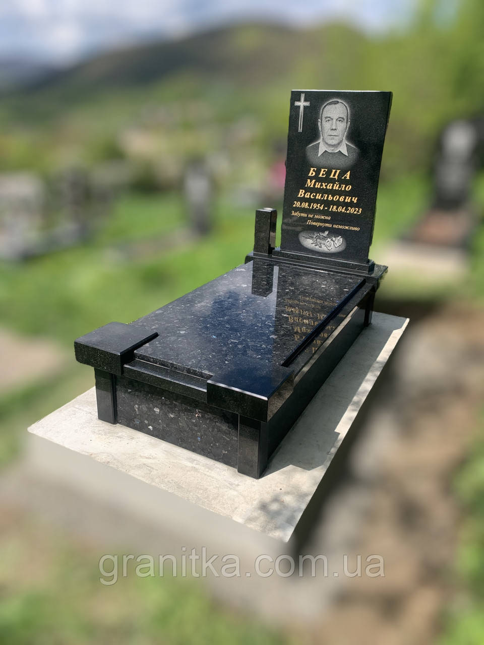 Памятник одинарний чорний граніт 110