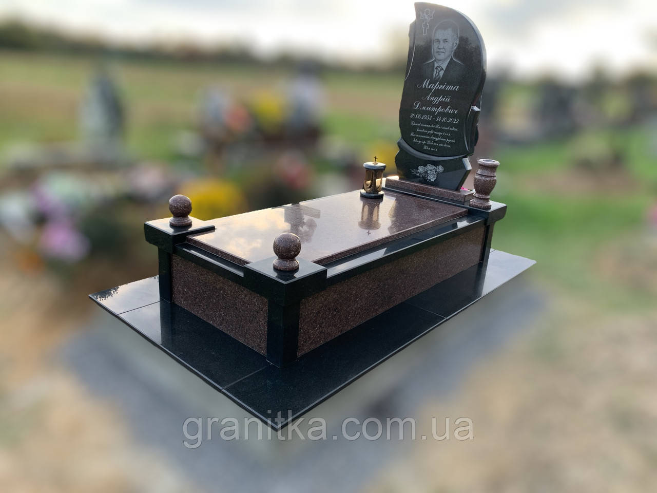 Памятник одинарний коричнево-чорний граніт 117