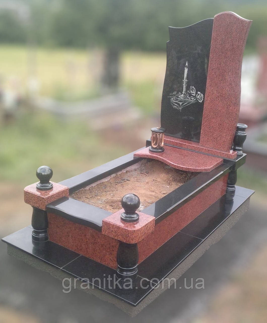Памятник одинарний червоно-чорний граніт 155, фото 1