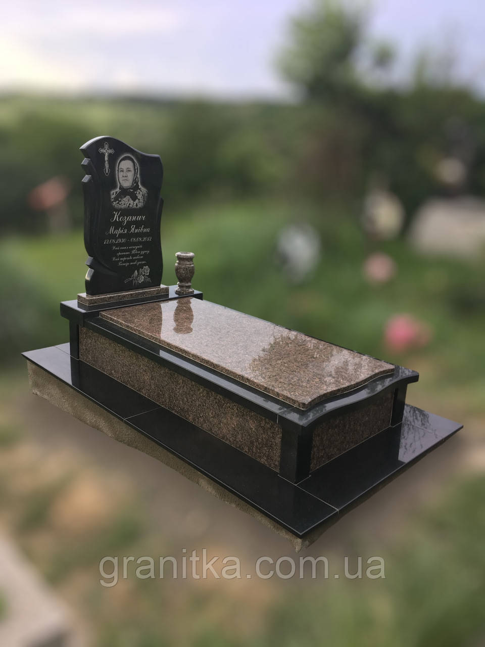 Памятник одинарний чорно-зелений граніт 160