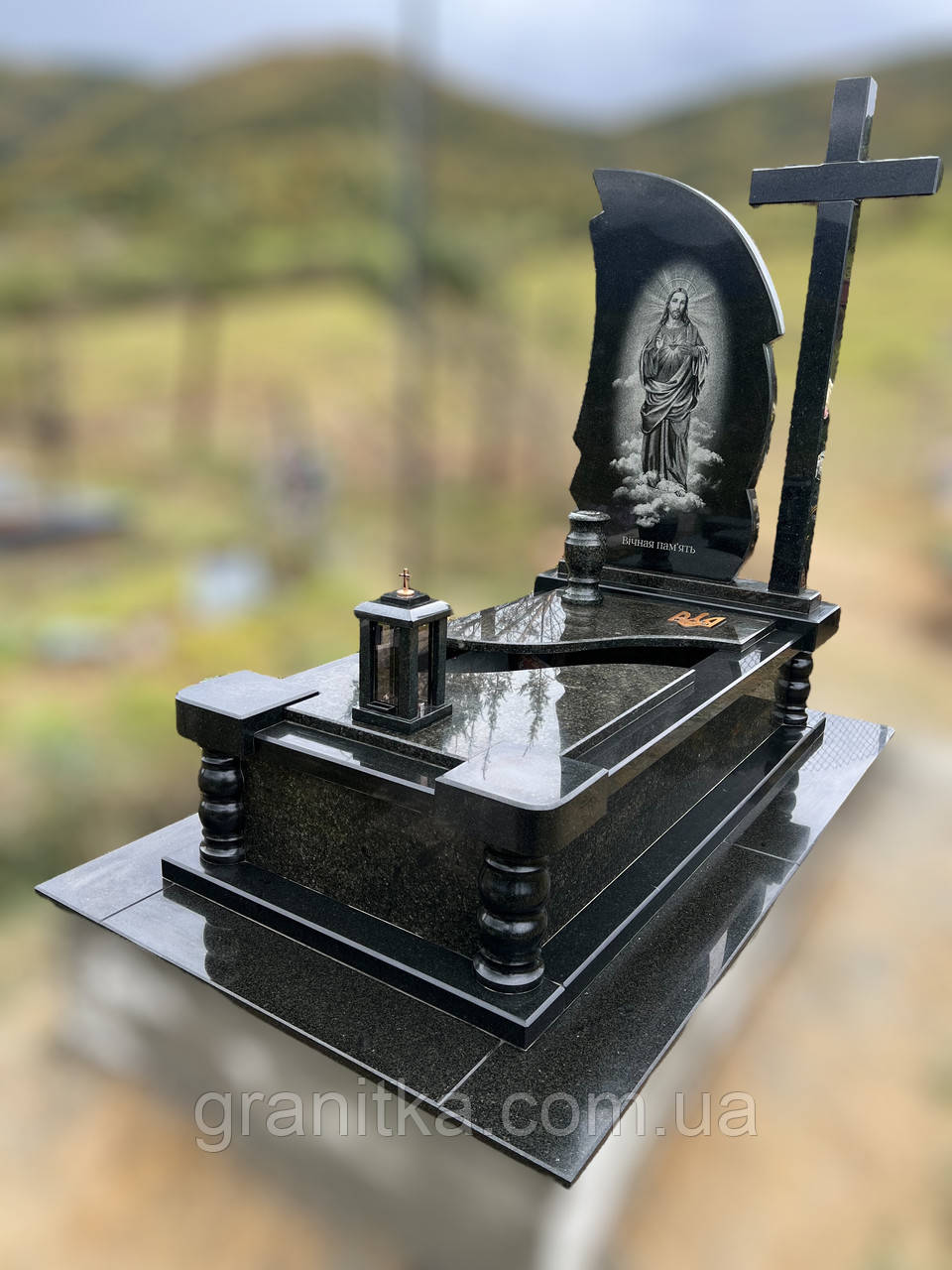 Памятник одинарний чорно-зелений граніт 164
