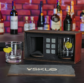 Подарунковий набір "ФРУКТОВИЙ" 2 келиха для віскі з вставками в коробці.