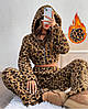 Яскравий та теплий костюм в анімалістичному стилі, фото 3