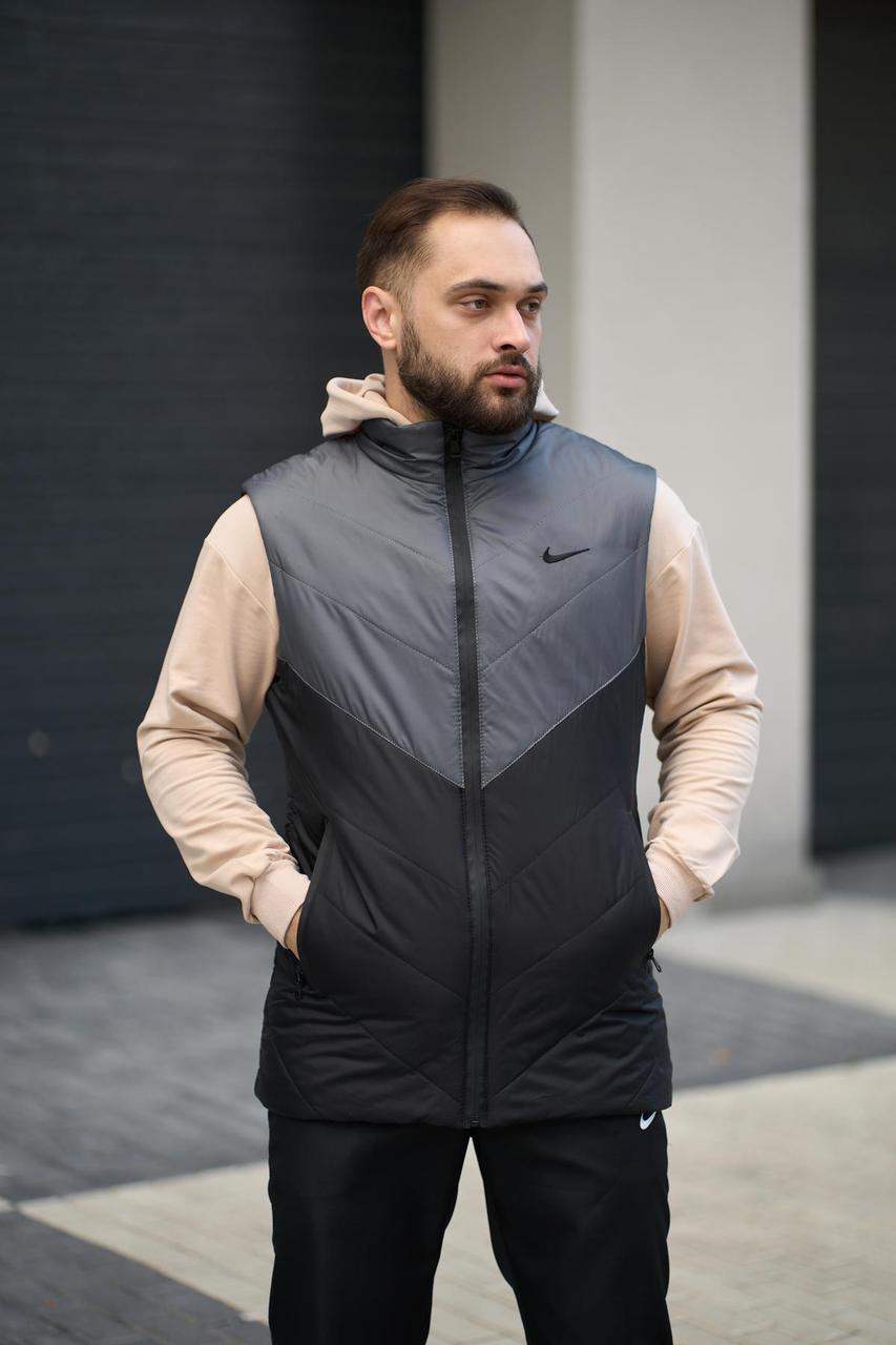 Чоловіча жилетка Nike без капюшона чорна з сірим Безрукавка Найк весняна осіння