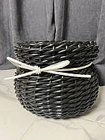 Чорний ротанговий кошик