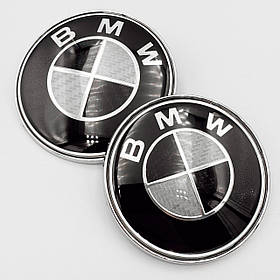 Комплект емблем карбон BMW БМВ 82 мм E53 E60 E36 E34 E90 E70 на капот та багажник - комплект 2 штуки