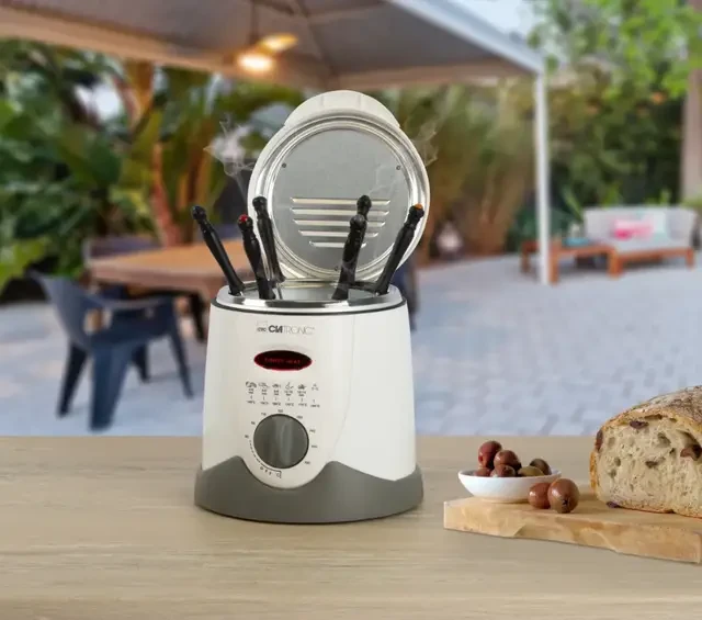 Фритюрниця з фондю 2 в 1 Clatronic FFR 2916