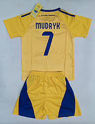 Футбольна форма дитяча, Мудрик 7 Україна жовта, сезон 2024-25 року, з написом Слава Україні