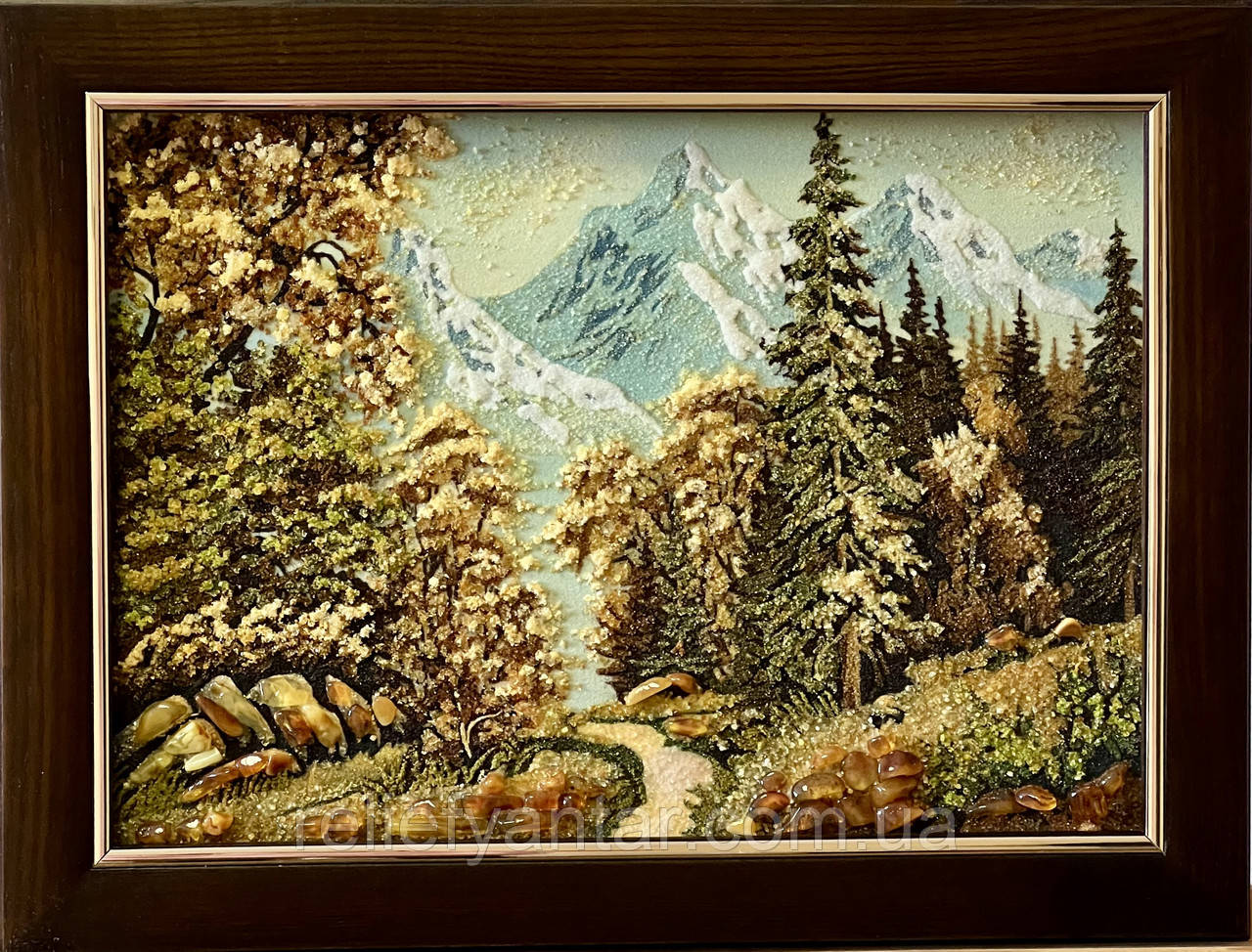 Картина з бурштину Гірський пейзаж 30*40 см