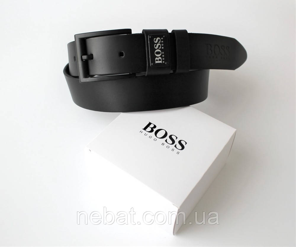 Чоловічий шкіряний ремінь Boss з чорною пряжкою в коробці