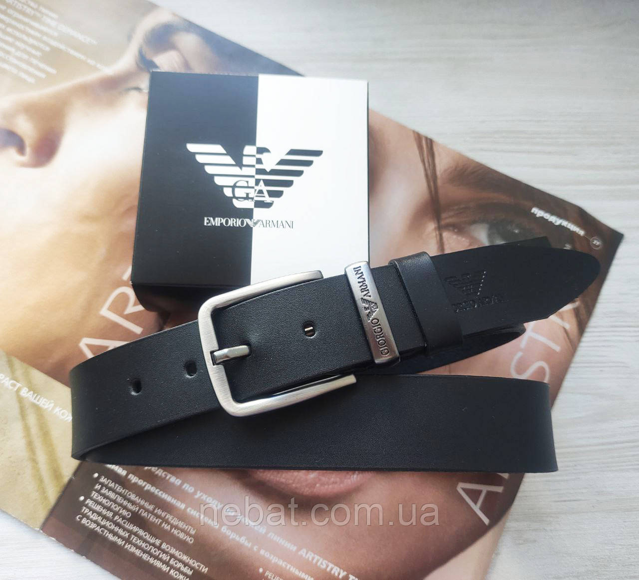 Чоловічий шкіряний ремінь Armani з чорною пряжкою