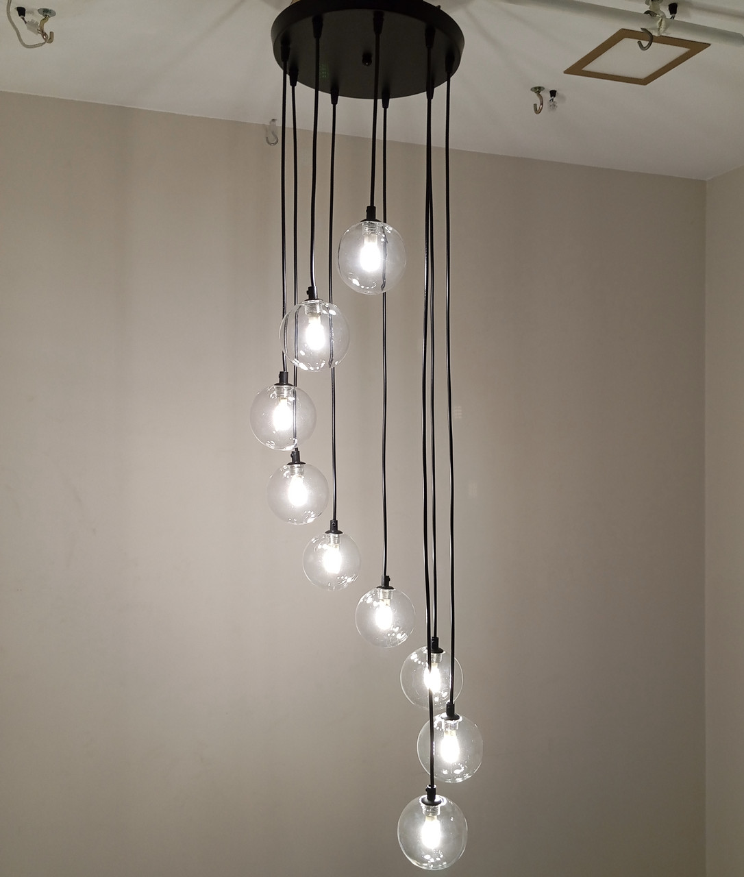 Чорна люстра з прозорими кулями на 9 ламп (61-P1009F-9 BK+CL 300)