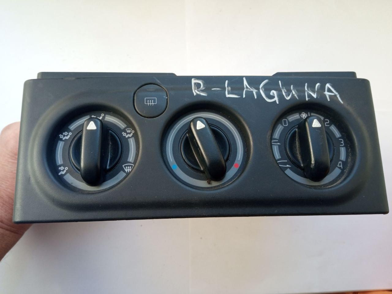 Панель кнопок Renault Laguna BEHR / 91.00152 / 9100152 / 9140010265 / 862060009, фото 1