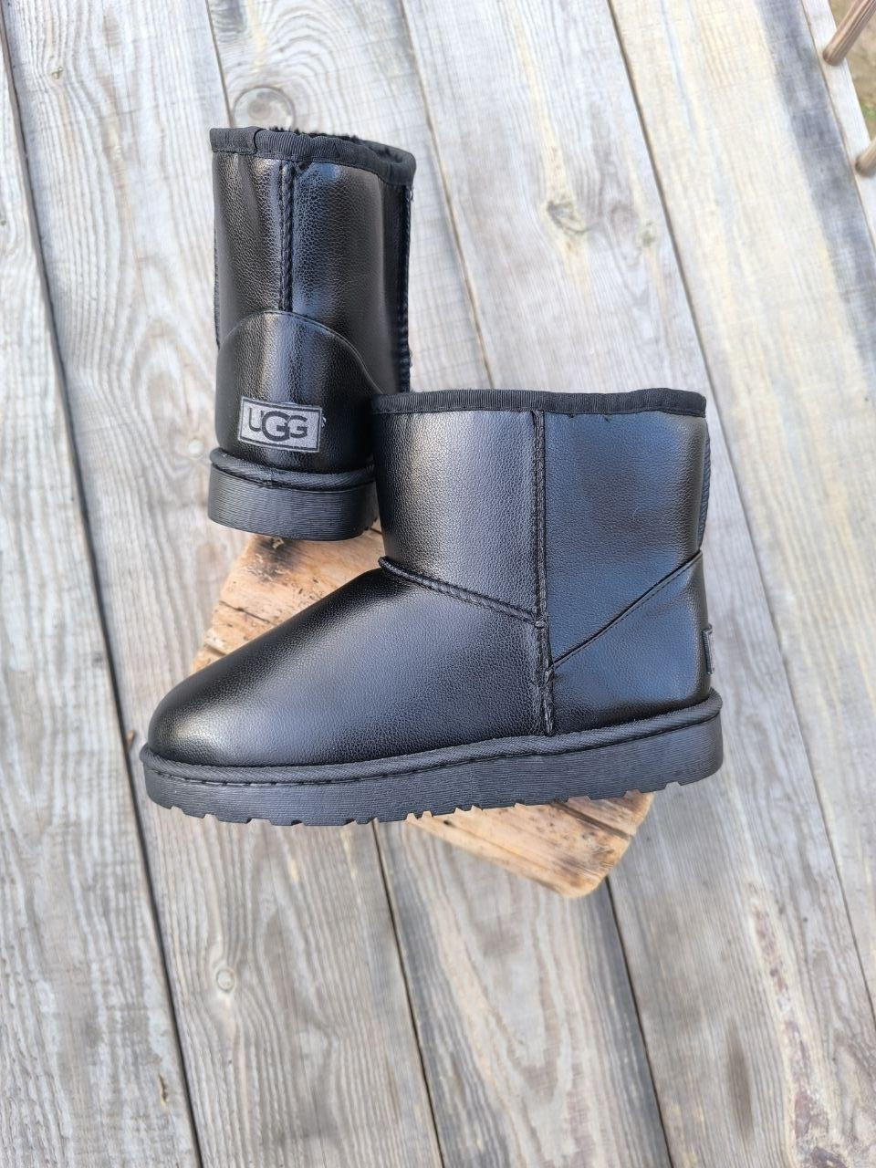 UGG Черные низкие угги эко - кожа женские теплые зимние мини полусапожки ботильоны