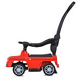 Дитяча каталка-толокар Mercedes M 5046L-3 з батьківською ручкою 2 в 1 Червоний, фото 2