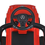Дитяча каталка-толокар Mercedes M 5046L-3 з батьківською ручкою 2 в 1 Червоний, фото 6