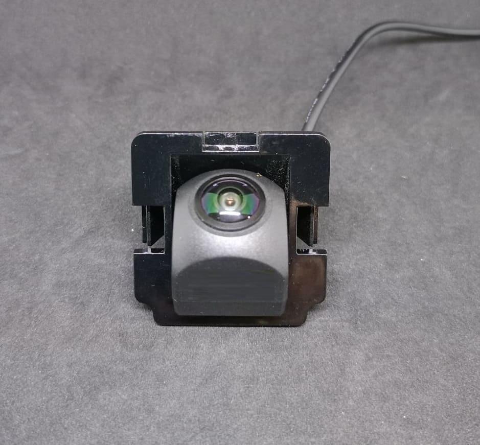 Штатна камера заднього виду Mitsubishi Outlander 2003-2012 AHD