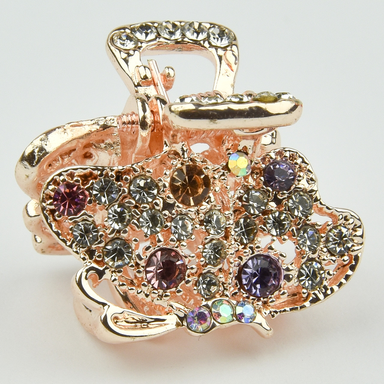 Шпилька краб металевої фірми Zaya золотистого кольору метелик із різнобарвними сапфірами розмір 20Х25Х20 мм