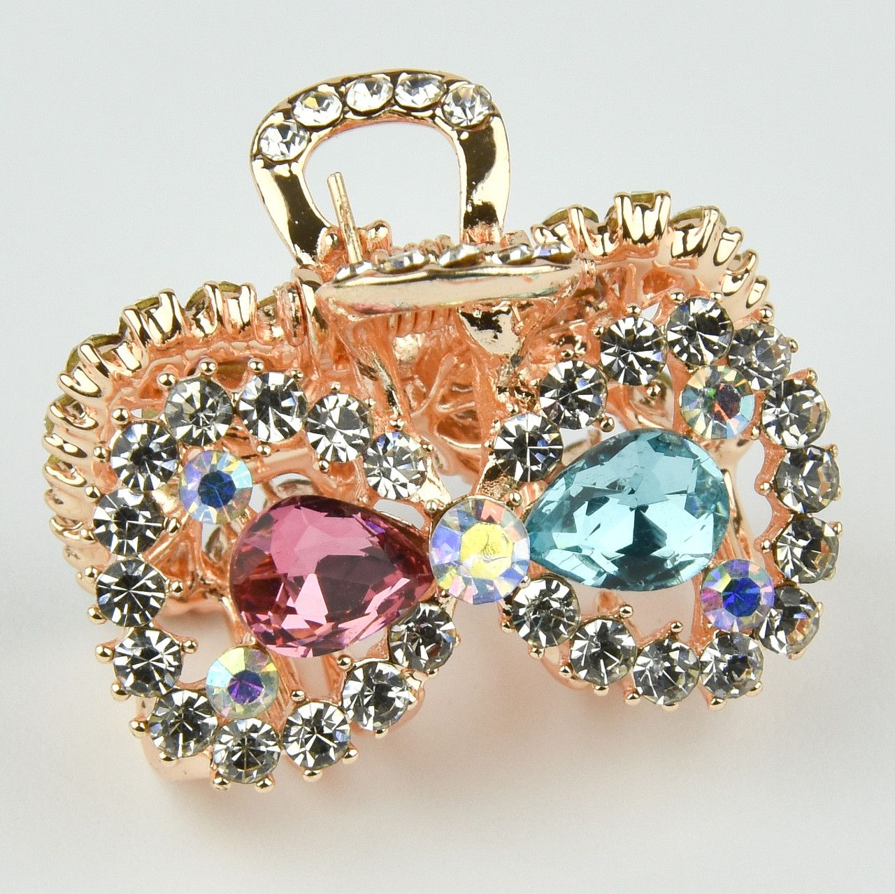 Шпилька краб металевої фірми Zaya золотистого кольору бантик із різнобарвними камінчиками розмір 20Х25х20 мм