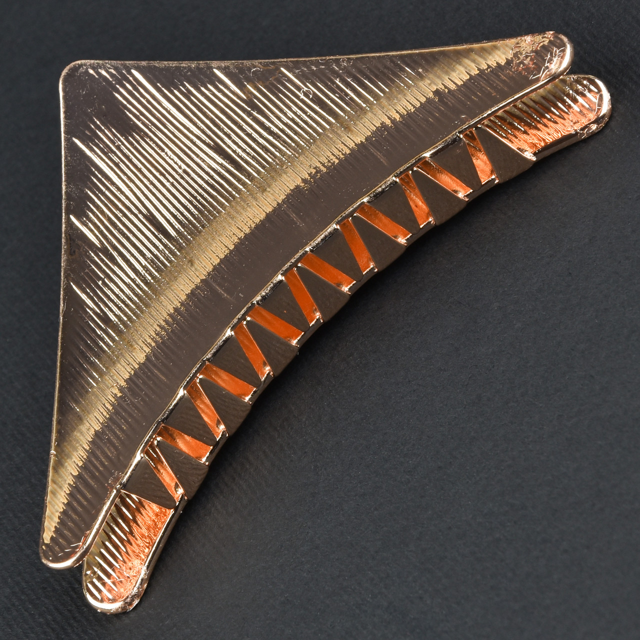 Шпилька краб металевого бронзового кольору трикутник із візерунками розмір 75х40х25 мм