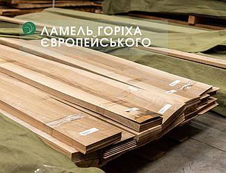 Пиляний шпон горіха європейського / 4,5 мм / І ґатунок