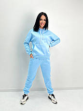 Жіночий теплий чорний спортивний костюм на флісі з капюшоном і кишенями кенгуру "WhyNot" весна осінь, фото 3