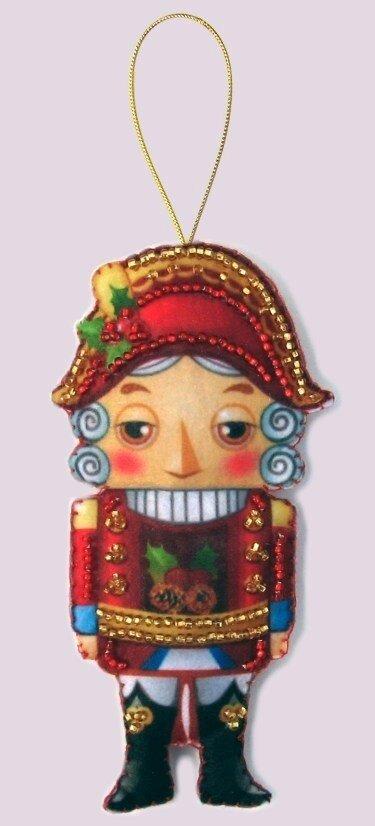 Набір для виготовлення іграшки з фетру для вишивання бісером ТМ Батерфляй Лускунчик БФ F087