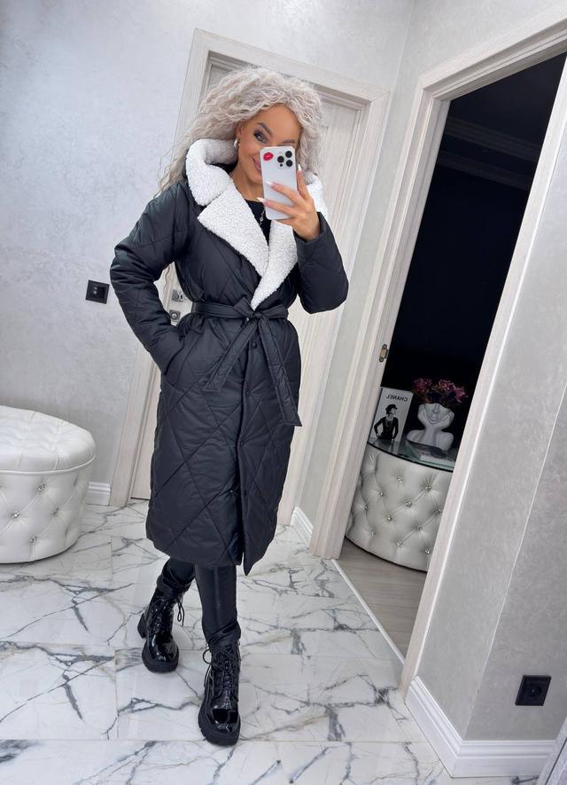 пальто куртка чорне зимове довге стьобане з капюшоном