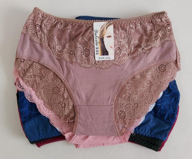 фотографія жіночі труси з мереживом