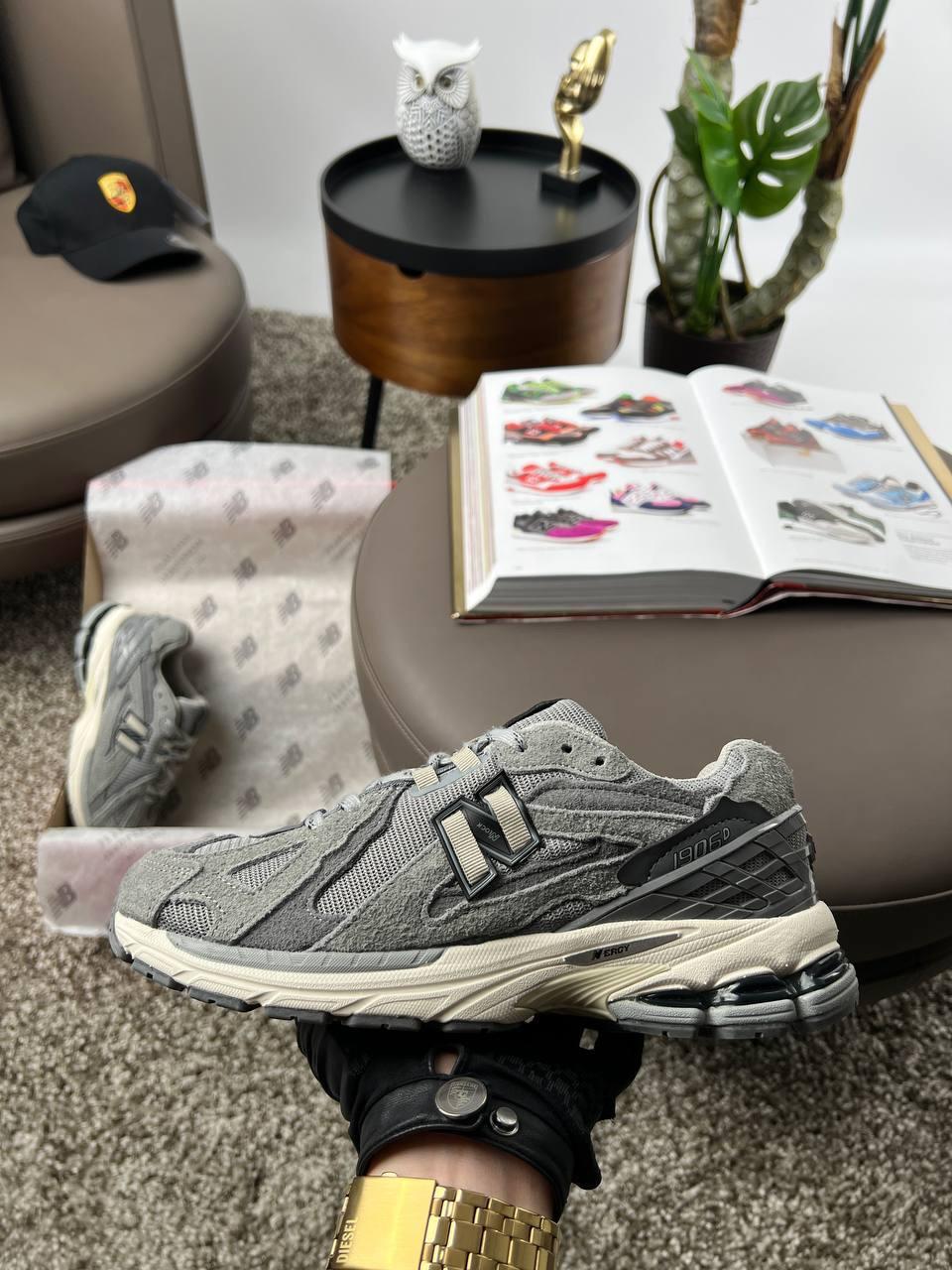 Чоловічі кросівки замша текстиль New Balance 1906D Light Grey Beige, кеди Нью Беланс сірі. Чоловіче взуття